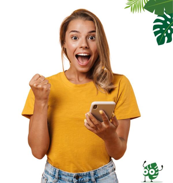 femme heureuse de son logiciel compta